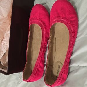 Bandolino Women's Vibrant Pink Flats